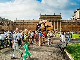 Choose the exclusive Vatican guided tours offering the best sightseeing with VIP access