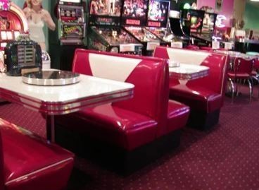 find-real-metal-banding-with-a-chrome-column-base-with-our-diner-tables-and-chairs-big-0